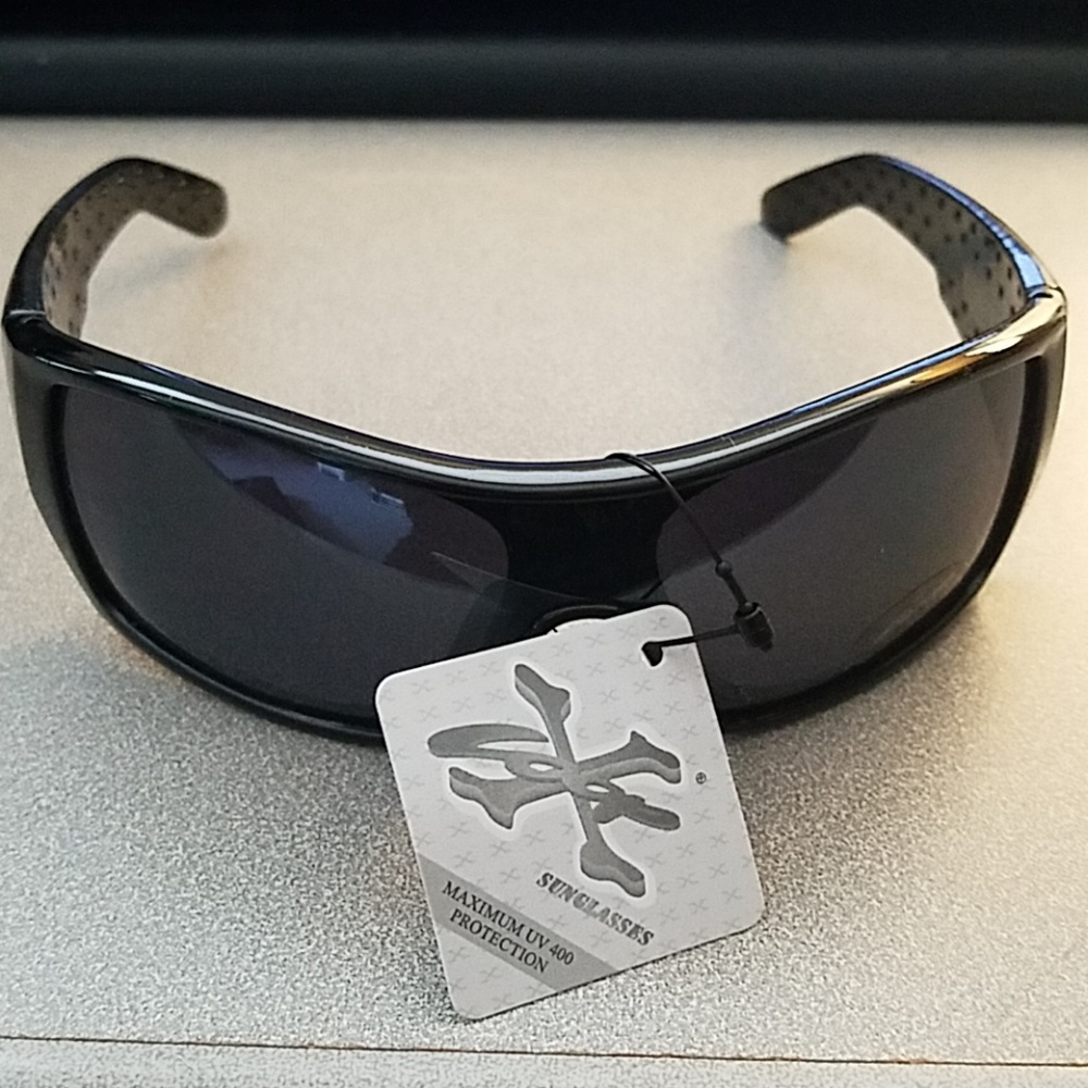 Solid Black Xloop Sunglasses